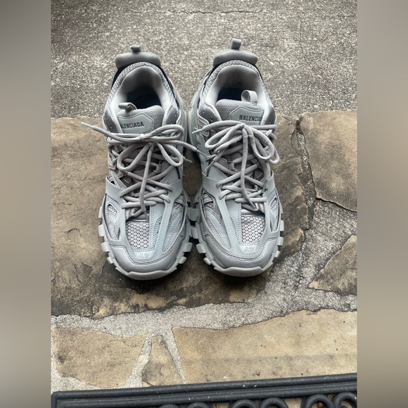BALENCIAGA
Gray Track Sneakers - Picture 3 of 4